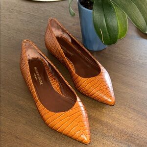 Marion Parke Women's Brown Croc-Embossed Flats size 38-1/2 great condition